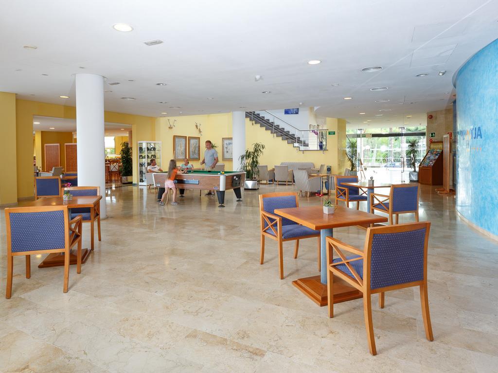 Aparthotel Dunes Platja Can Picafort  Exteriör bild