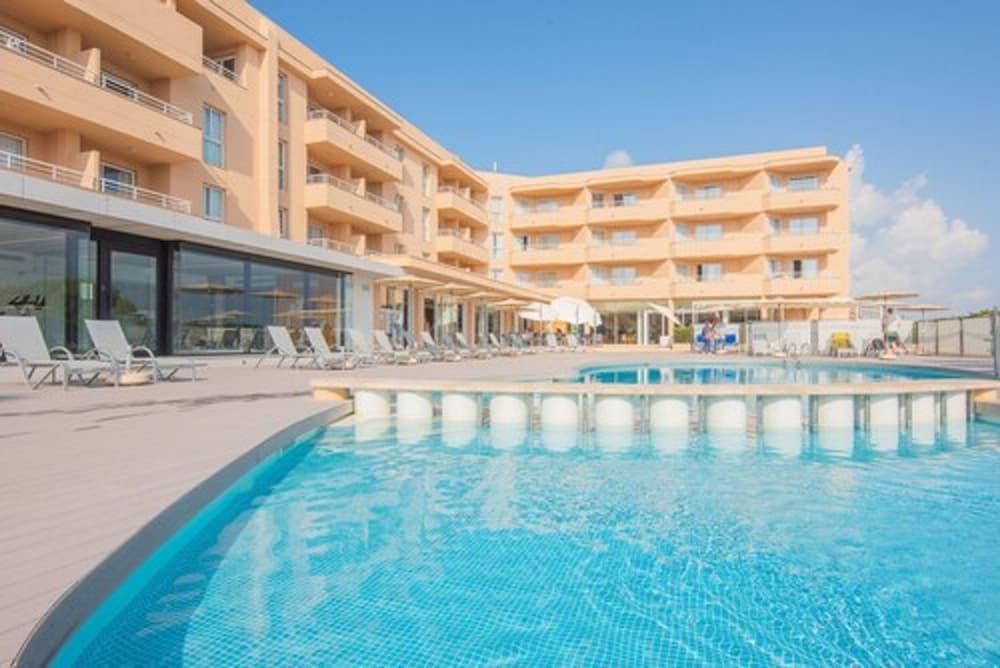 Aparthotel Dunes Platja Can Picafort  Exteriör bild