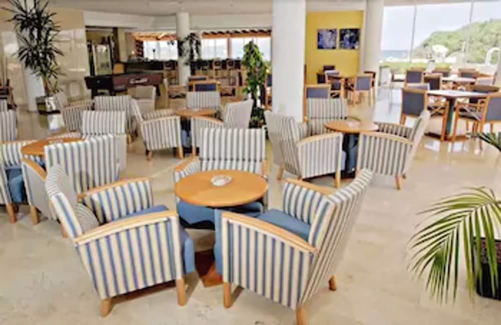 Aparthotel Dunes Platja Can Picafort  Exteriör bild