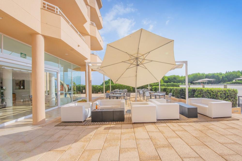 Aparthotel Dunes Platja Can Picafort  Exteriör bild