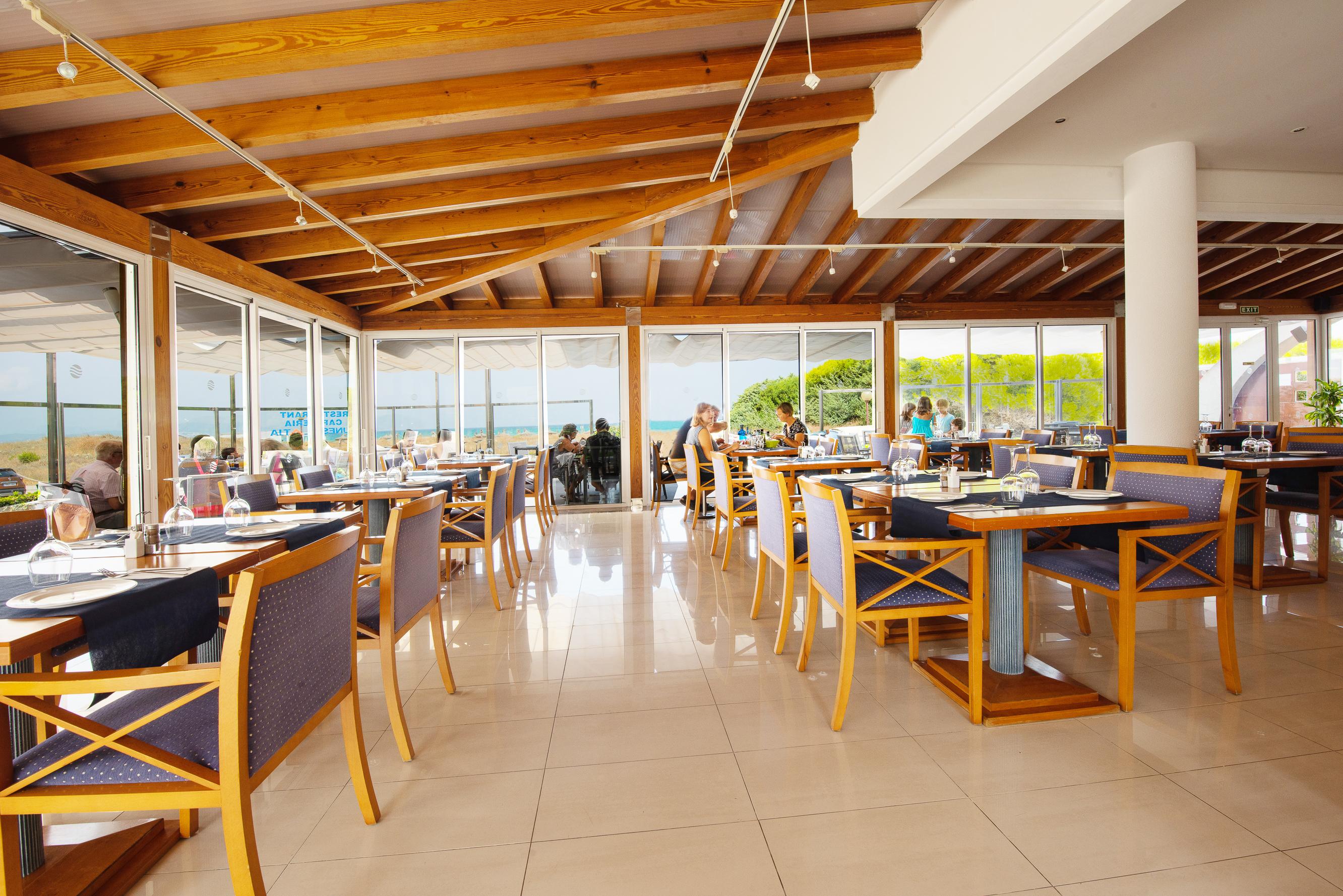Aparthotel Dunes Platja Can Picafort  Exteriör bild