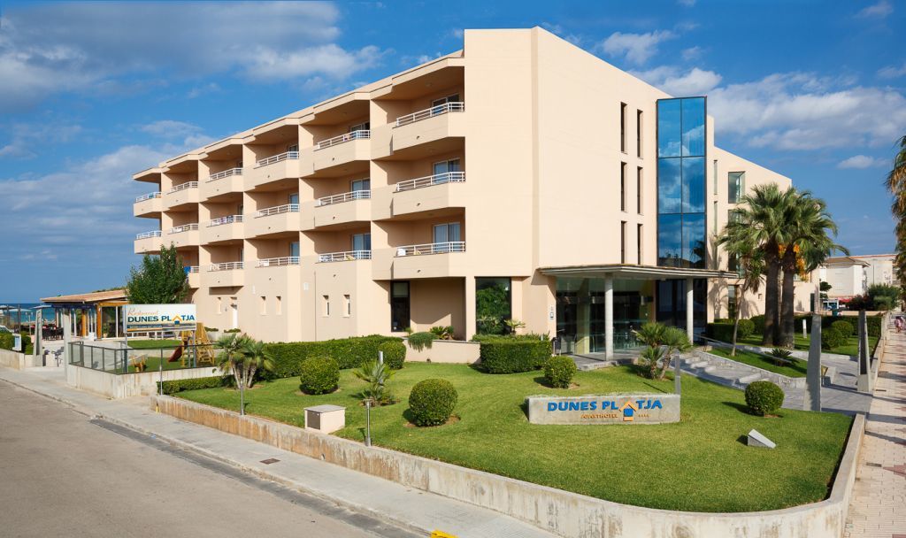 Aparthotel Dunes Platja Can Picafort  Exteriör bild